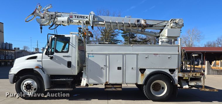 image for item DH9794 2008 International 4300 SBA 4X2 digger derrick truck