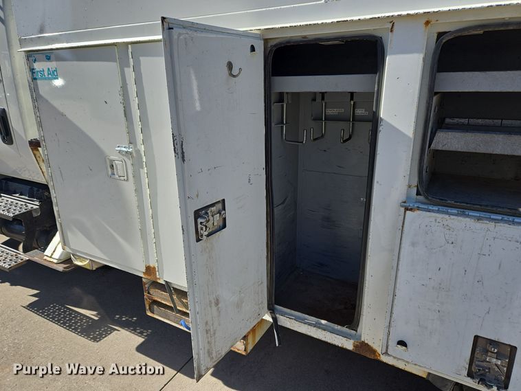 image for item DH9794 2008 International 4300 SBA 4X2 digger derrick truck