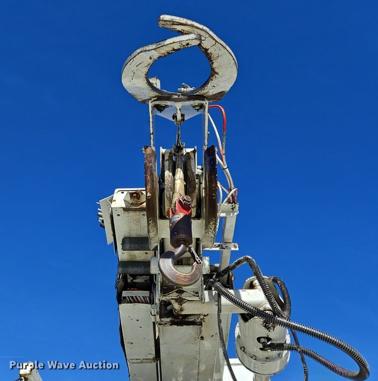 image for item DH9794 2008 International 4300 SBA 4X2 digger derrick truck