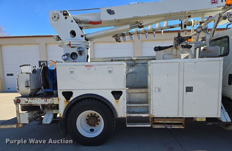 image for item DH9794 2008 International 4300 SBA 4X2 digger derrick truck