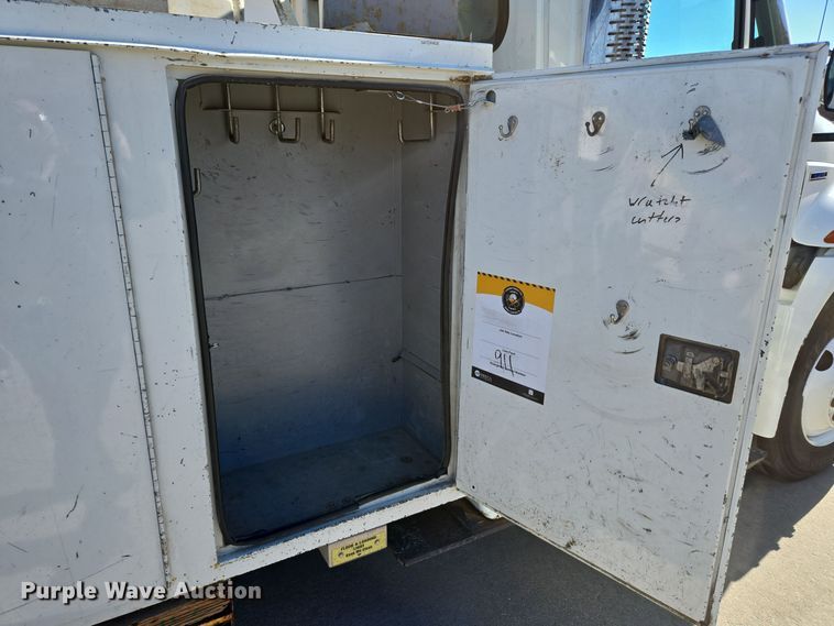 image for item DH9794 2008 International 4300 SBA 4X2 digger derrick truck