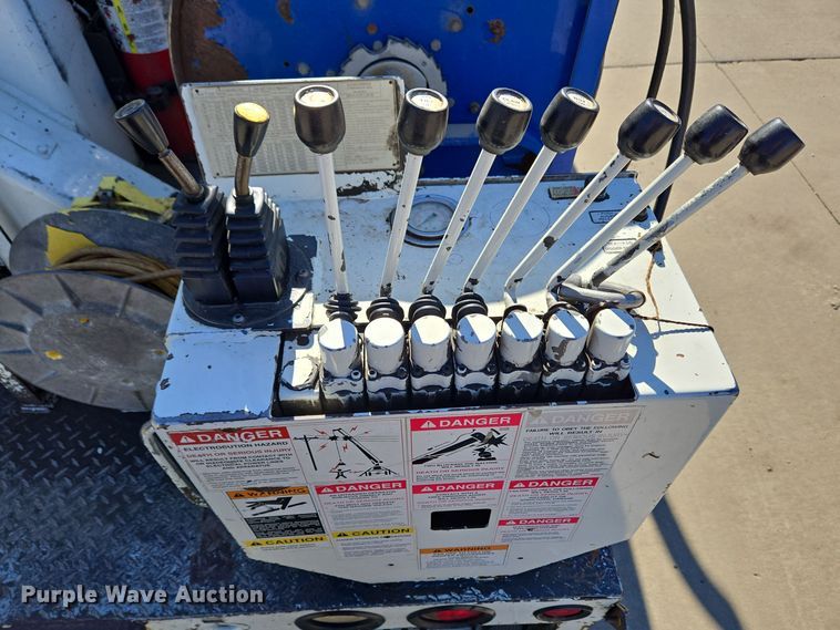 image for item DH9794 2008 International 4300 SBA 4X2 digger derrick truck