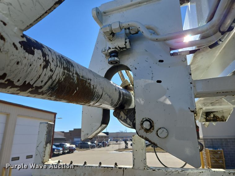 image for item DH9794 2008 International 4300 SBA 4X2 digger derrick truck