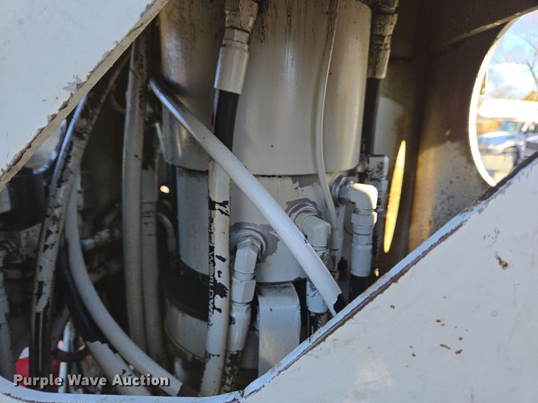 image for item DH9794 2008 International 4300 SBA 4X2 digger derrick truck