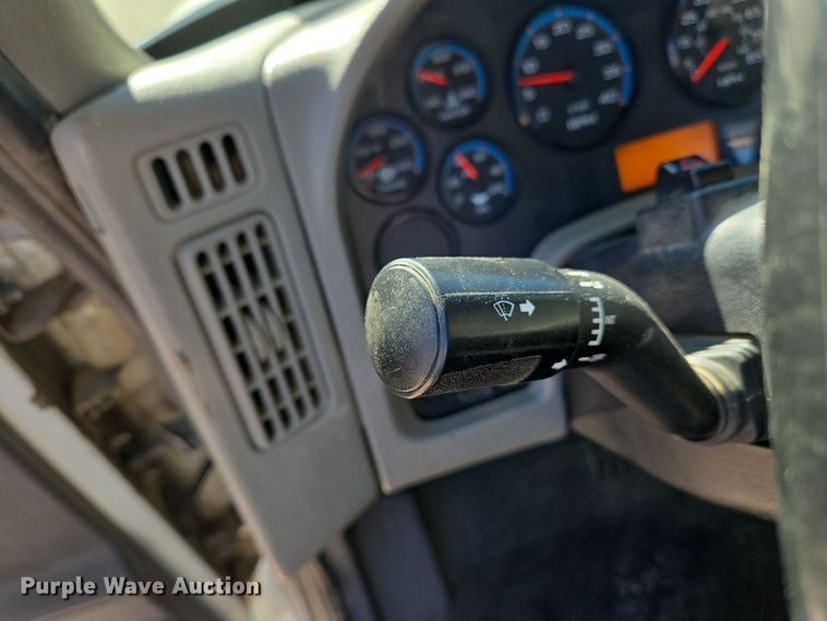 image for item DH9794 2008 International 4300 SBA 4X2 digger derrick truck