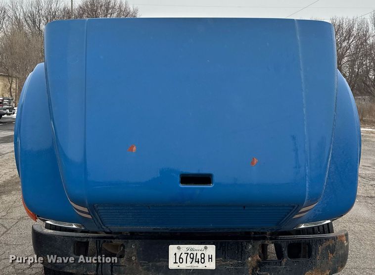 image for item DH9796 1995 International 4700 hook lift truck