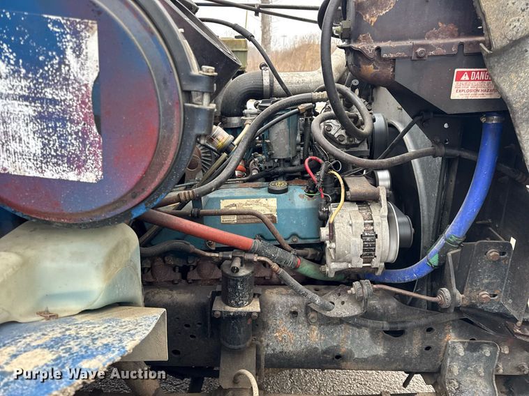 image for item DH9796 1995 International 4700 hook lift truck