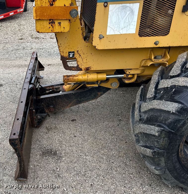 image for item DH9799 2001 Vermeer V120 trencher