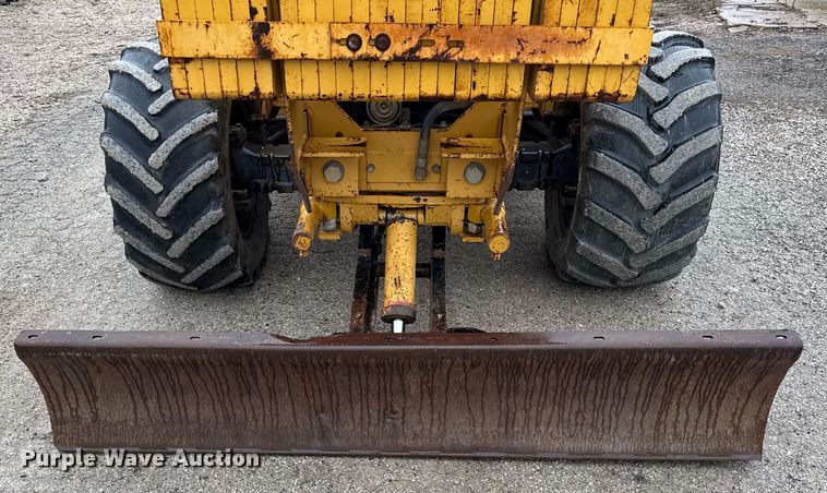 image for item DH9799 2001 Vermeer V120 trencher