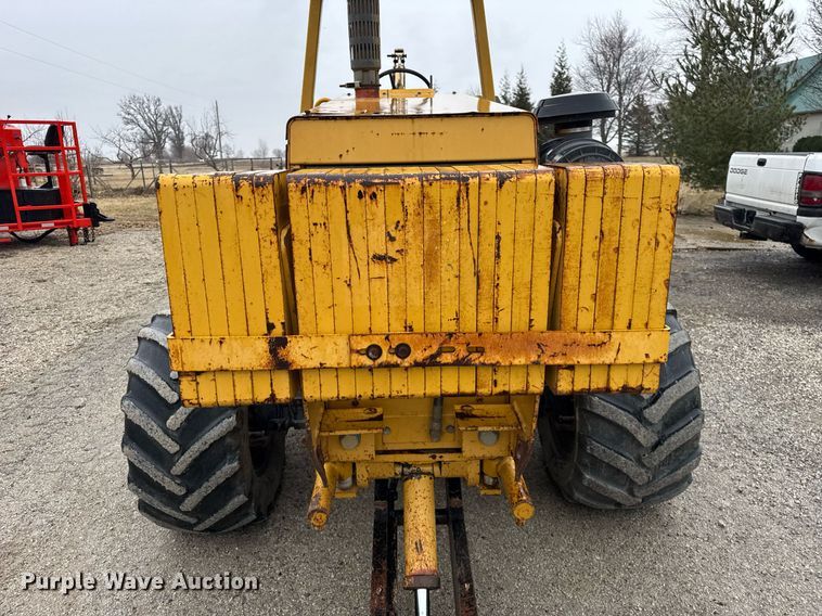 image for item DH9799 2001 Vermeer V120 trencher