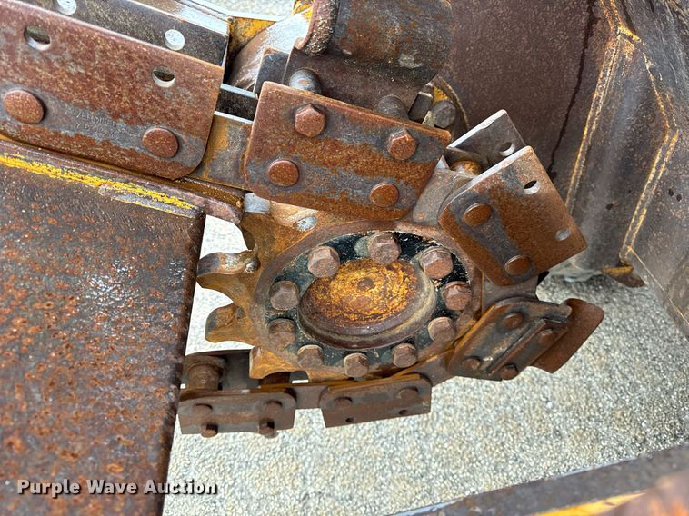 image for item DH9799 2001 Vermeer V120 trencher