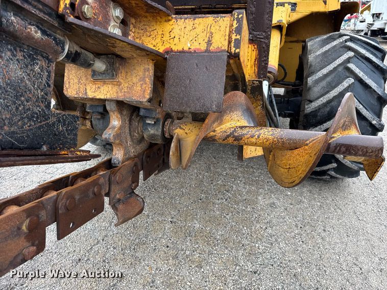 image for item DH9799 2001 Vermeer V120 trencher
