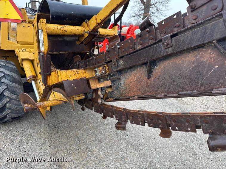 image for item DH9799 2001 Vermeer V120 trencher