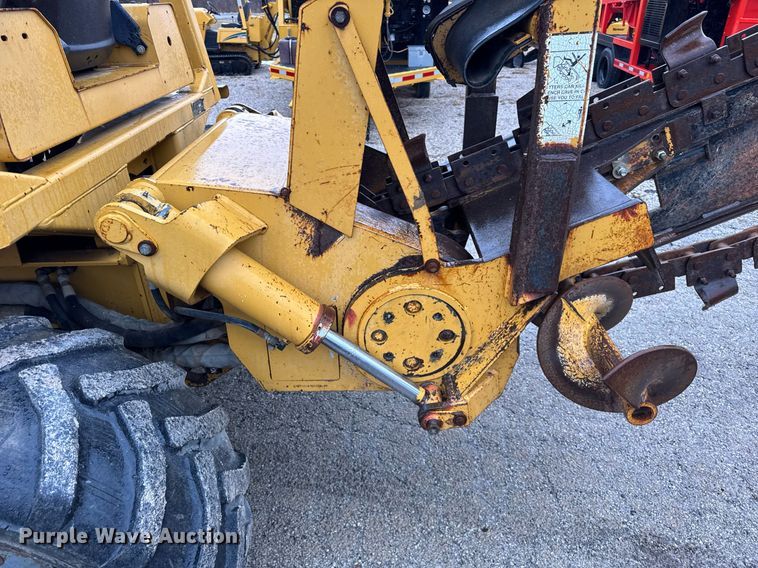 image for item DH9799 2001 Vermeer V120 trencher