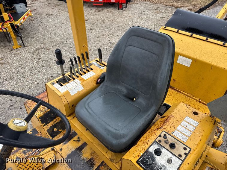 image for item DH9799 2001 Vermeer V120 trencher