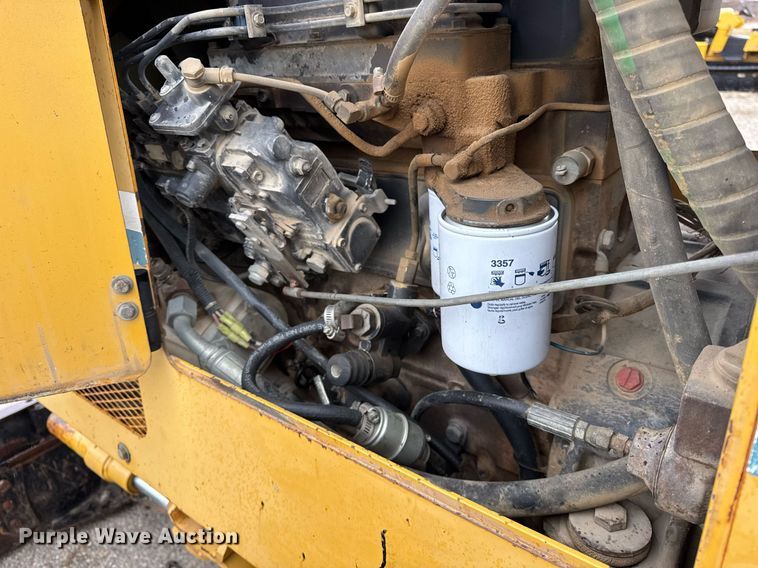 image for item DH9799 2001 Vermeer V120 trencher