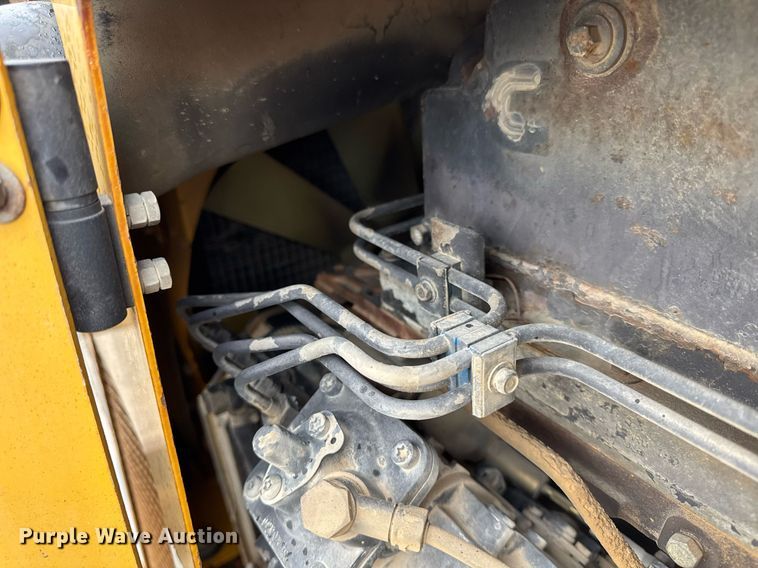 image for item DH9799 2001 Vermeer V120 trencher