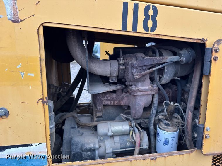 image for item DH9799 2001 Vermeer V120 trencher