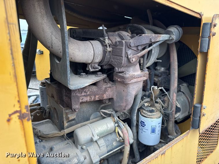 image for item DH9799 2001 Vermeer V120 trencher