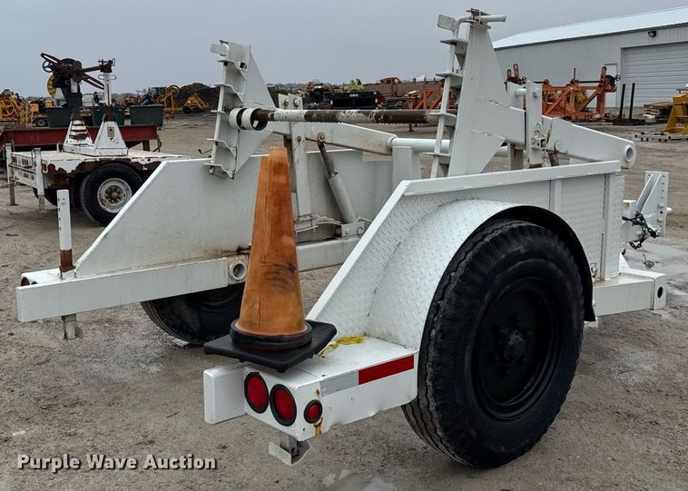 image for item DH9801 1987 Butler HWSC 80 reel trailer