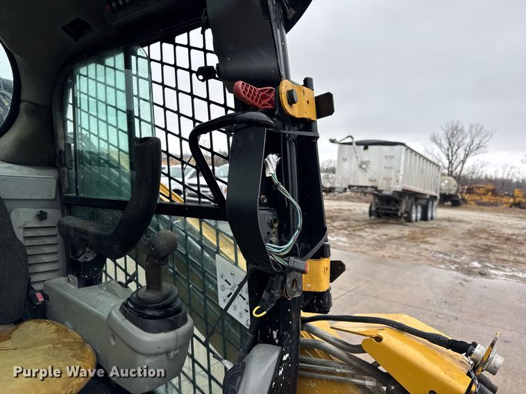 image for item DH9806 2013 Caterpillar 262C2 skid steer loader