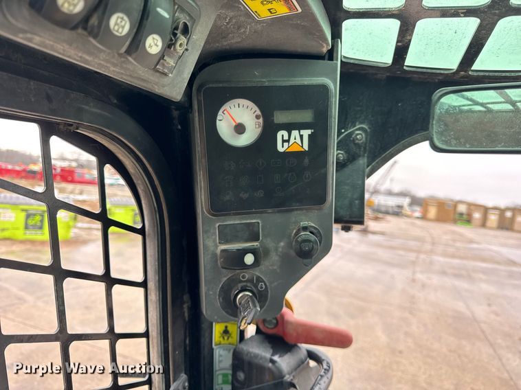 image for item DH9806 2013 Caterpillar 262C2 skid steer loader