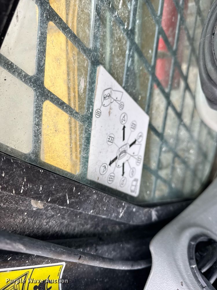 image for item DH9806 2013 Caterpillar 262C2 skid steer loader