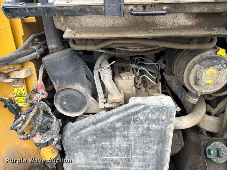 image for item DH9806 2013 Caterpillar 262C2 skid steer loader