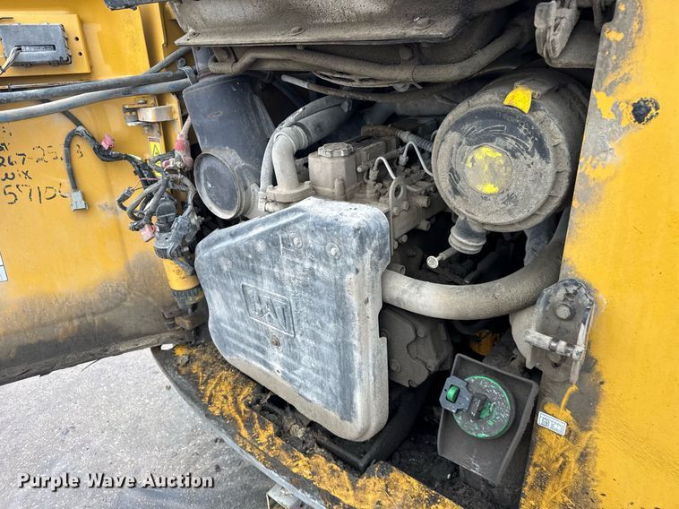 image for item DH9806 2013 Caterpillar 262C2 skid steer loader