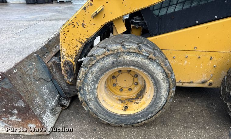 image for item DH9806 2013 Caterpillar 262C2 skid steer loader