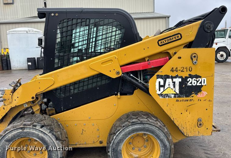 image for item DH9807 2014 Caterpillar 262D skid steer loader