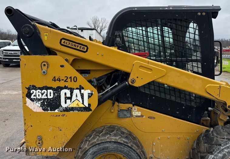image for item DH9807 2014 Caterpillar 262D skid steer loader