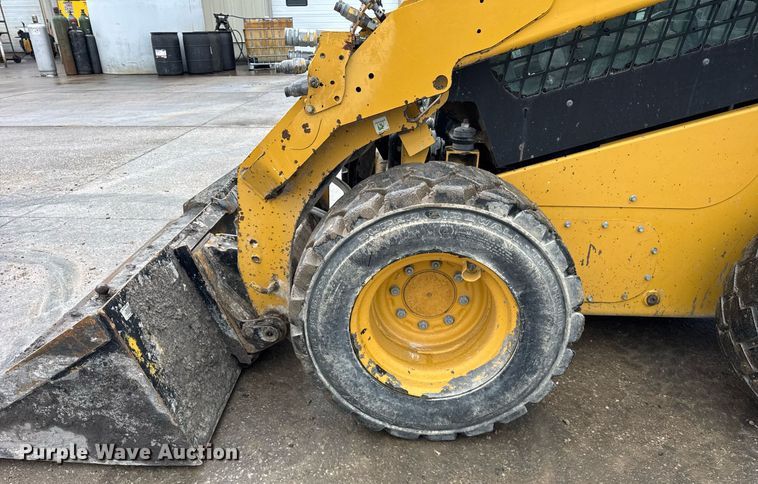 image for item DH9807 2014 Caterpillar 262D skid steer loader