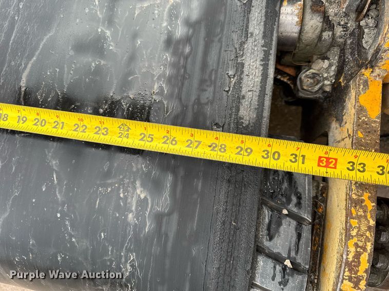 image for item DH9808 1994 Blaw-Knox RW-195D road widener