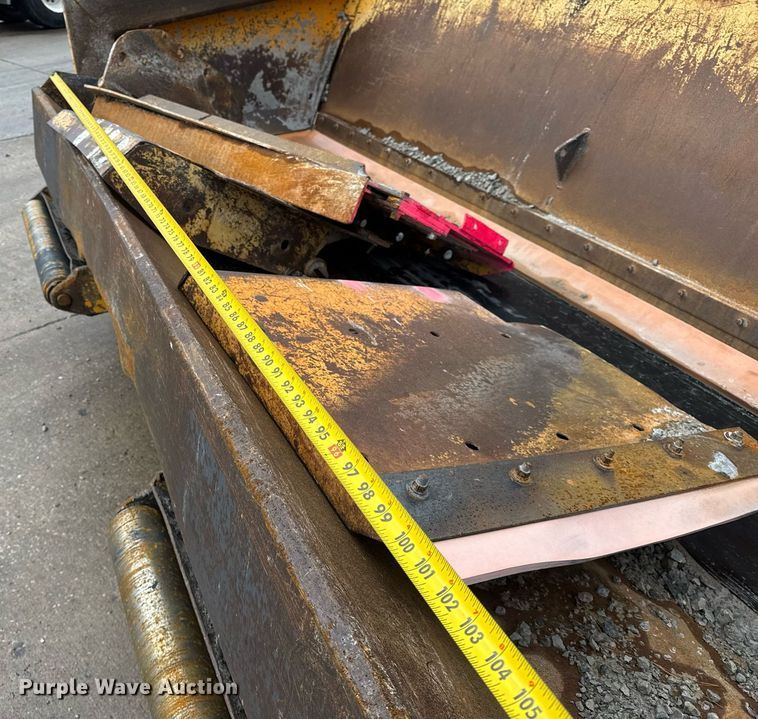 image for item DH9808 1994 Blaw-Knox RW-195D road widener