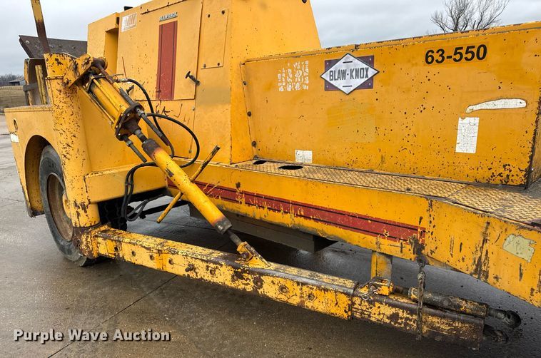 image for item DH9808 1994 Blaw-Knox RW-195D road widener