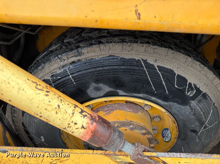 image for item DH9808 1994 Blaw-Knox RW-195D road widener