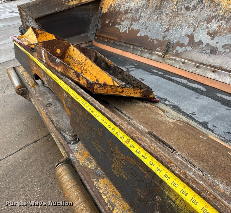 image for item DH9809 1998 Blaw-Knox RW-195D road widener