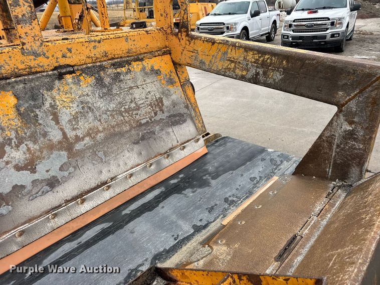 image for item DH9809 1998 Blaw-Knox RW-195D road widener