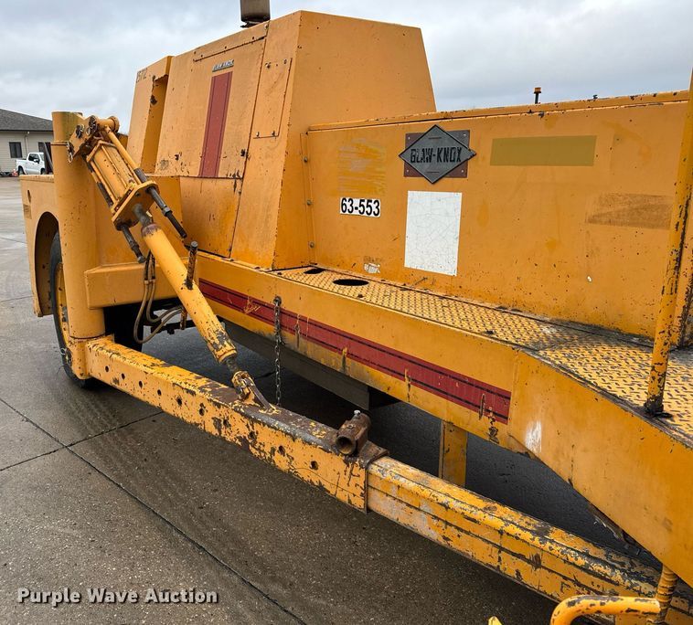 image for item DH9809 1998 Blaw-Knox RW-195D road widener