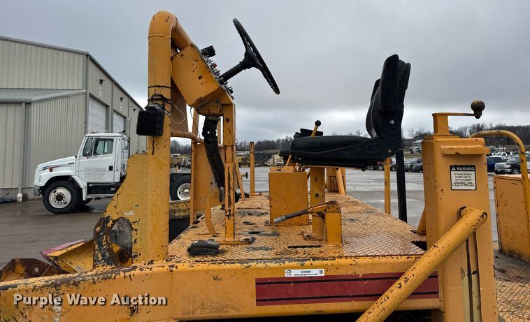 image for item DH9809 1998 Blaw-Knox RW-195D road widener