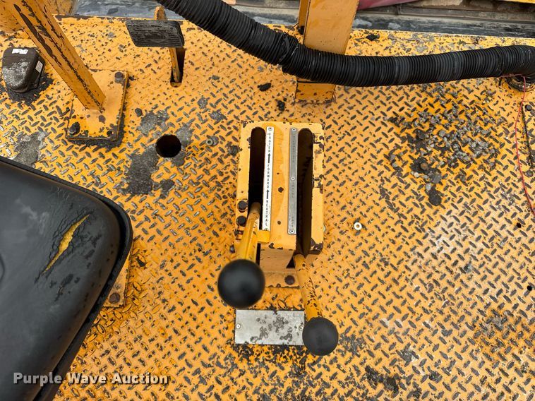 image for item DH9809 1998 Blaw-Knox RW-195D road widener