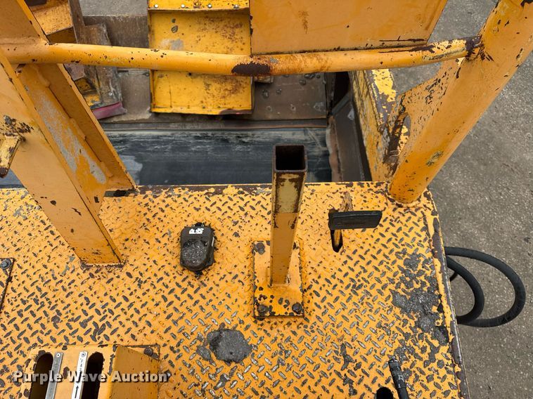 image for item DH9809 1998 Blaw-Knox RW-195D road widener