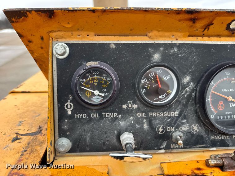 image for item DH9809 1998 Blaw-Knox RW-195D road widener