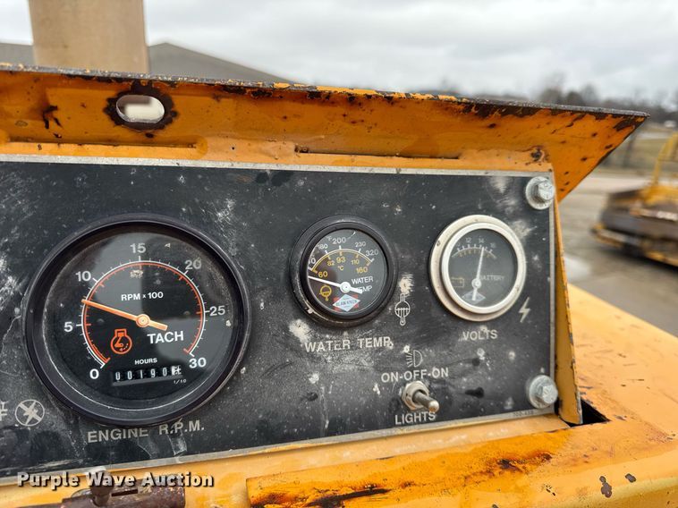 image for item DH9809 1998 Blaw-Knox RW-195D road widener