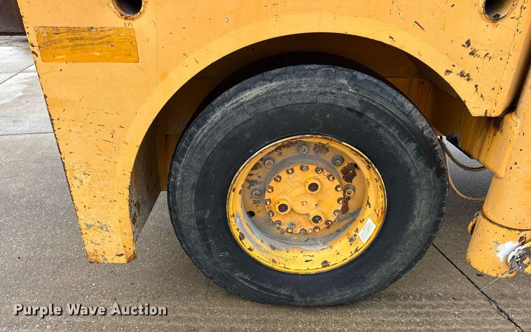 image for item DH9809 1998 Blaw-Knox RW-195D road widener