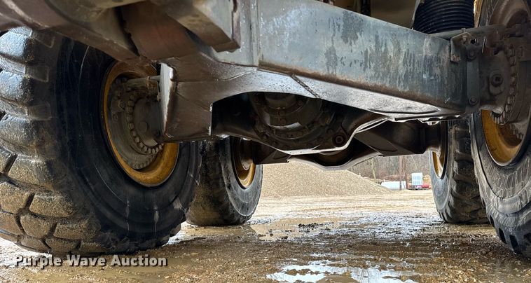 image for item DH9815 2005 Komatsu HM350-1 articulated haul truck