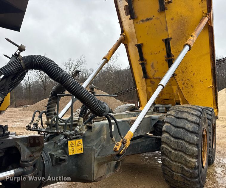 image for item DH9815 2005 Komatsu HM350-1 articulated haul truck