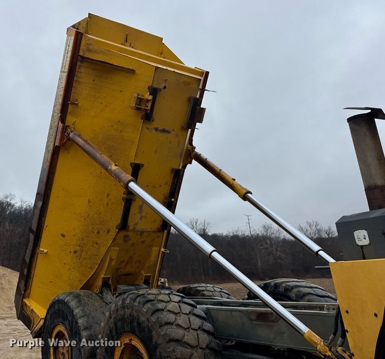 image for item DH9815 2005 Komatsu HM350-1 articulated haul truck