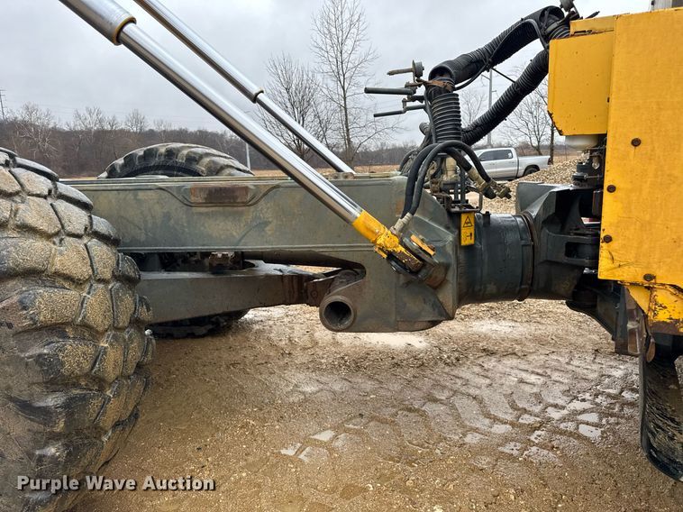 image for item DH9815 2005 Komatsu HM350-1 articulated haul truck